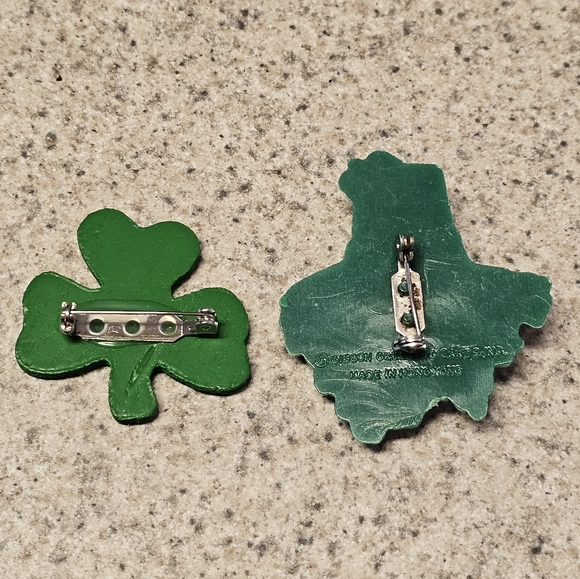 Vintage Shamrock Hat / Lapel Pin Set - Picture 2 of 4